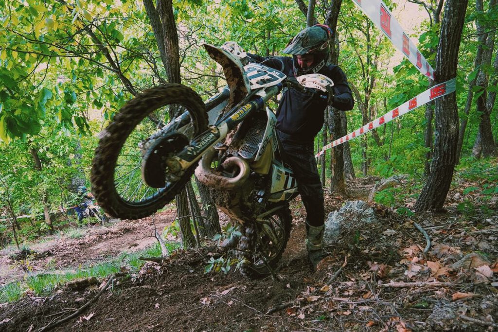 Sam Silvey racing hard enduro for Spectruss Racing